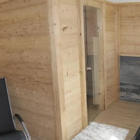 Ganze In Mit Privatem Balkon Apartment